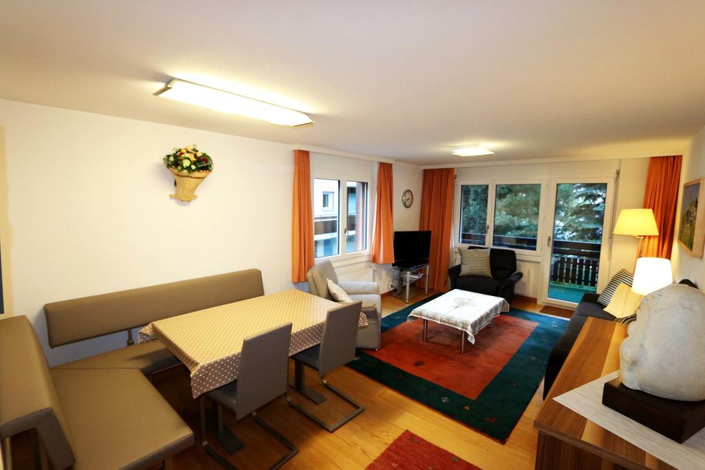 Everest Saas Fee Rum bild